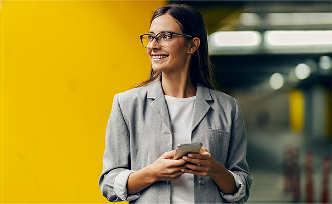 Canadian entrepreneur doing business online with .ca